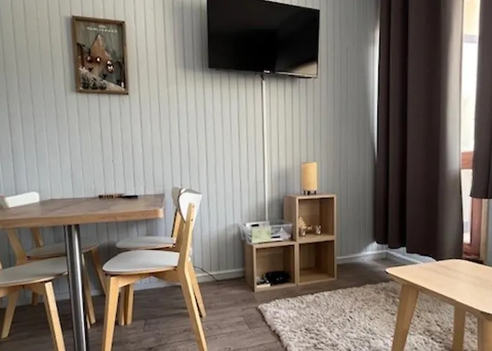 Moderne à Besse, Vue Des Hermines - Fr-1-814-136 Super-Besse