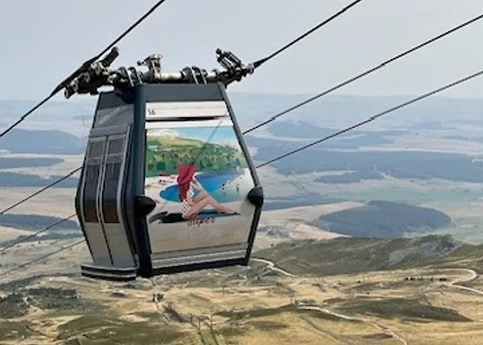 Moderne à Besse, Vue Des Hermines - Fr-1-814-136 Appartement Super-Besse