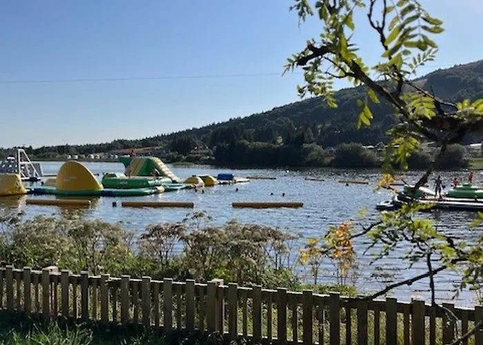 Moderne à Besse, Vue Des Hermines - Fr-1-814-136